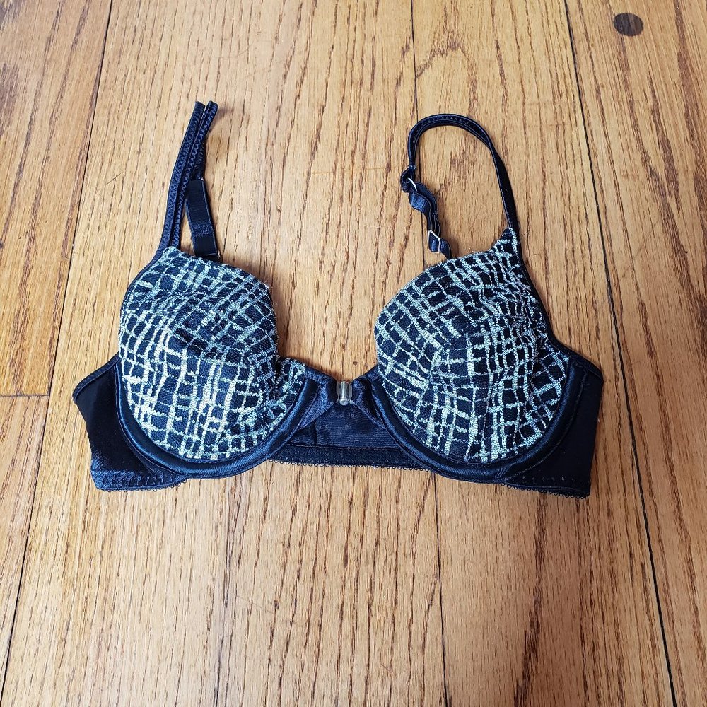 Wonderbra Front Closure Underwire vintage Bra 34A Black Silver Crisscross